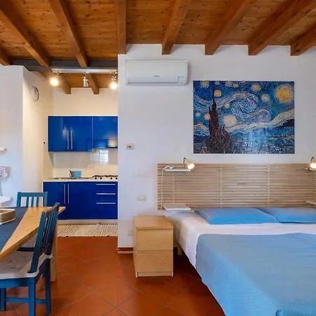 Apartman Corte Roveggia - Monolocale Gogh *